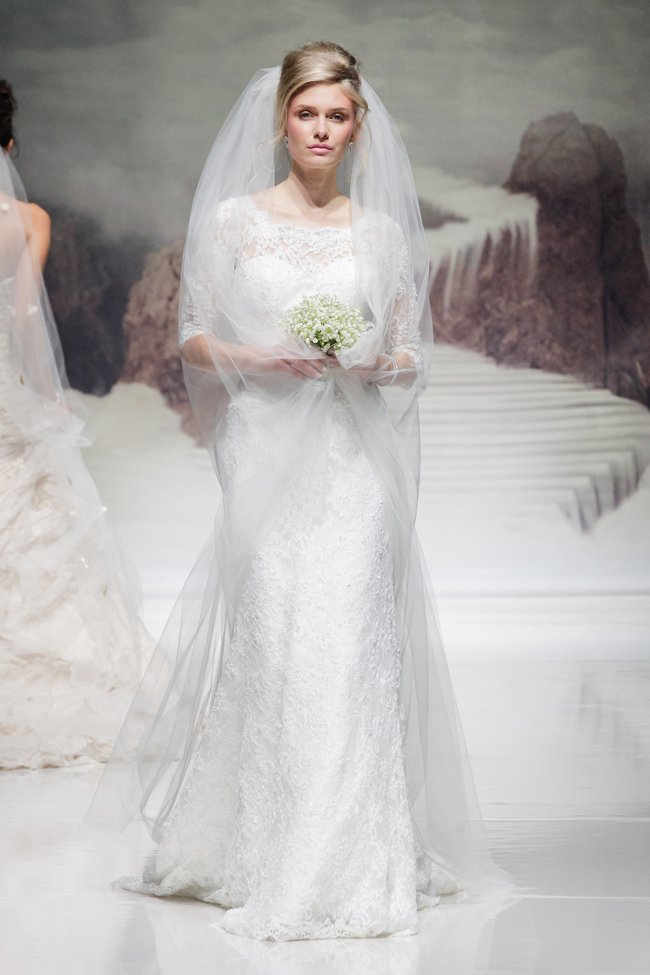 hot-off-the-catwalk-2015-wedding-dress-trends-ian-stuart