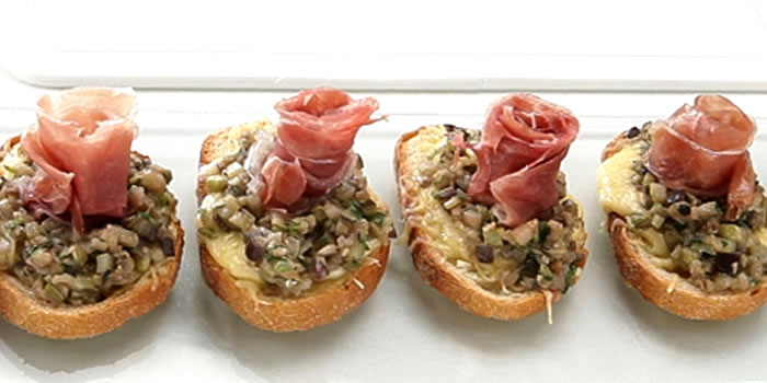Bruschetta mediterranea