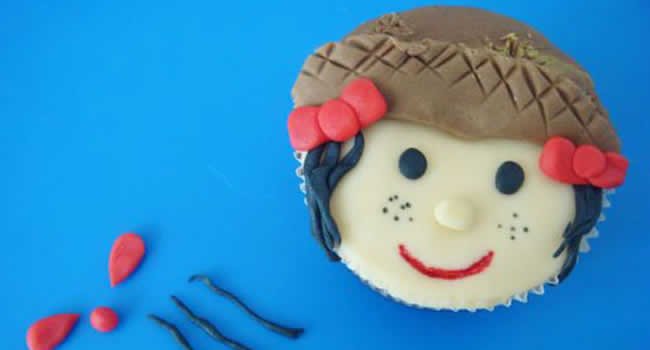 Festa-Junina-decorando-Cupcakes-com-pasta-americana-